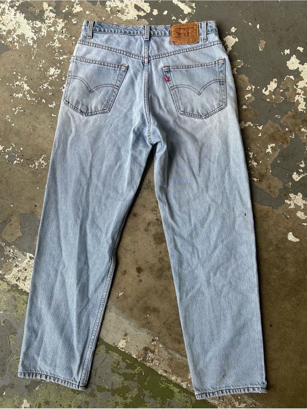 Vintage Levi’s Light Wash Men's Jeans - Classic Straight Fit - Picture 9 of 12